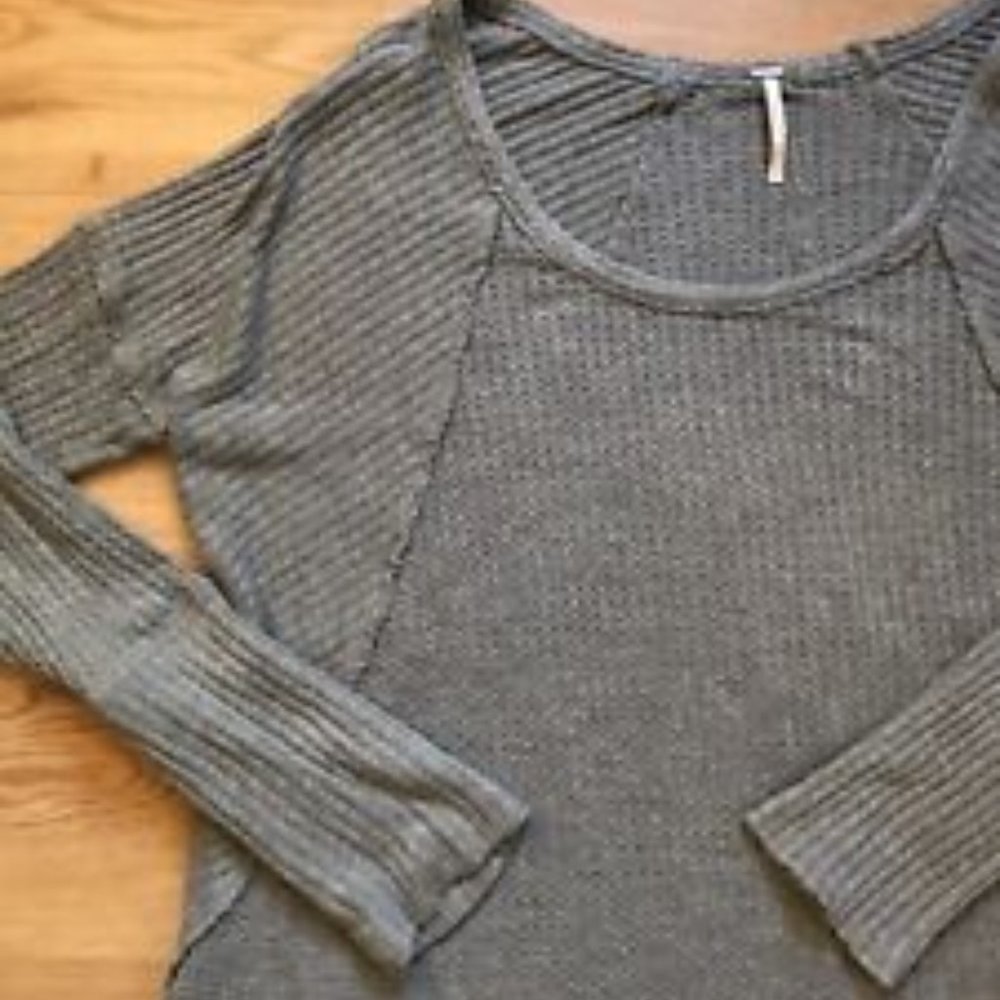 FREE PEOPLE Ventura Gray Waffle Knit Thermal Tunic Top Size MEDIUM